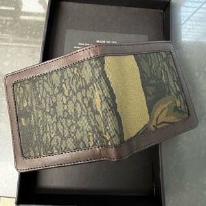 Filson Camo Packer wallet 100% Leather brand new